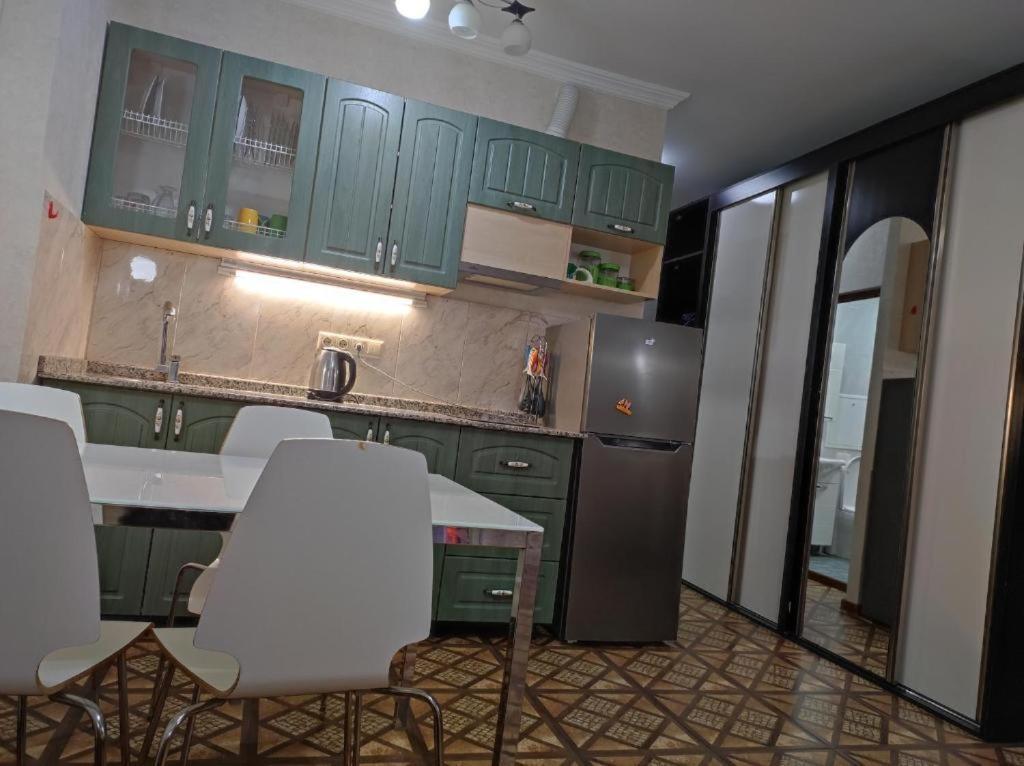 Apartment On Sherif Khimshiashvili Street 15B 바투미 외부 사진
